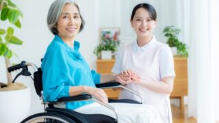 介護技術の基本理念と実践ポイント｜現場で求められるスキルと注意点を解説 